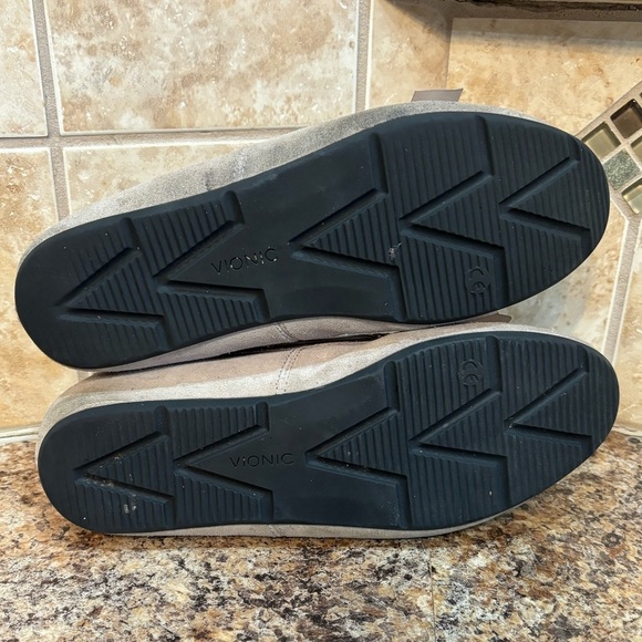Vionic Alice Gray Suede Loafer Slippers Size 8 - Picture 13 of 14